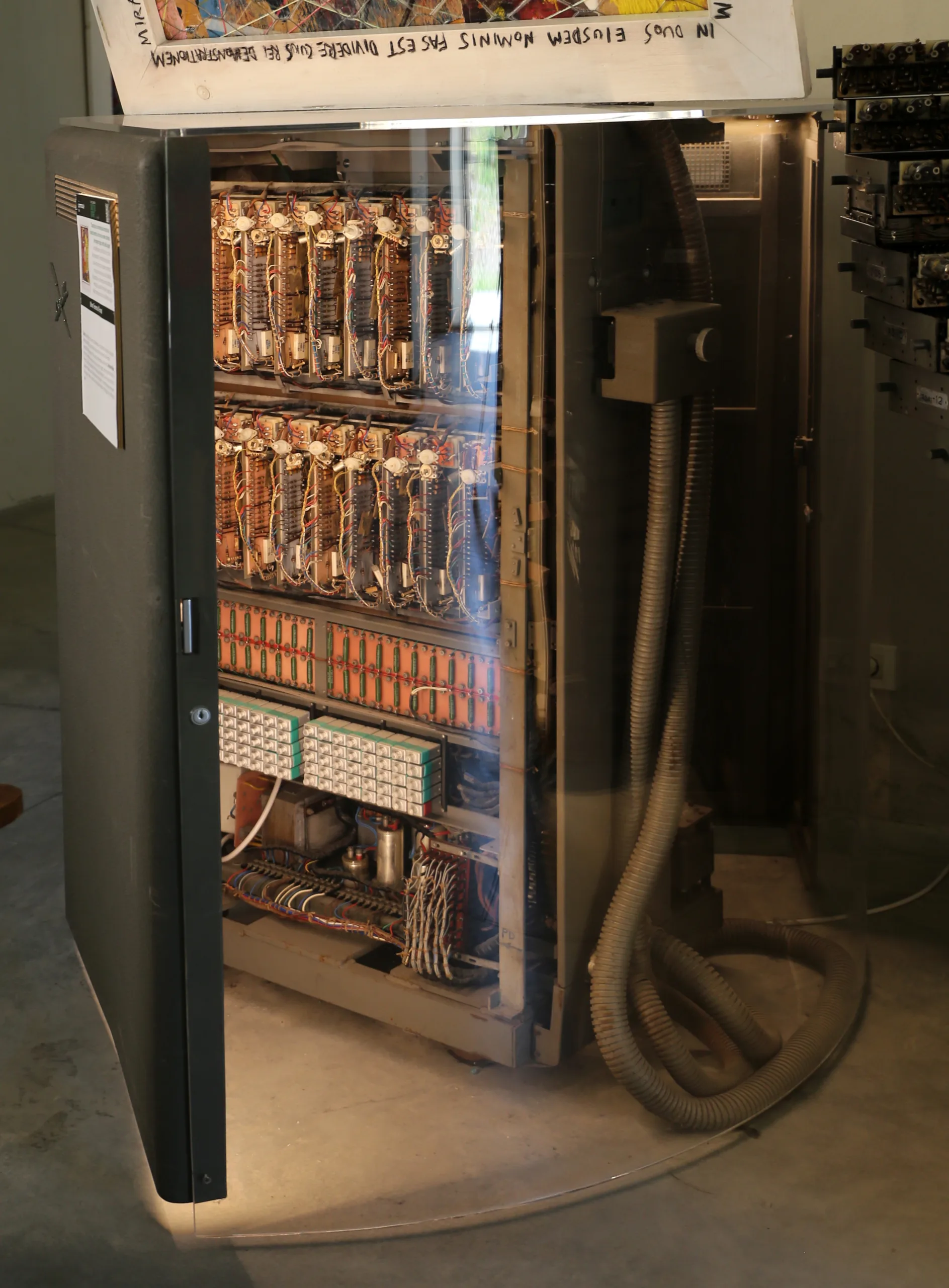 A memory extension cabinet