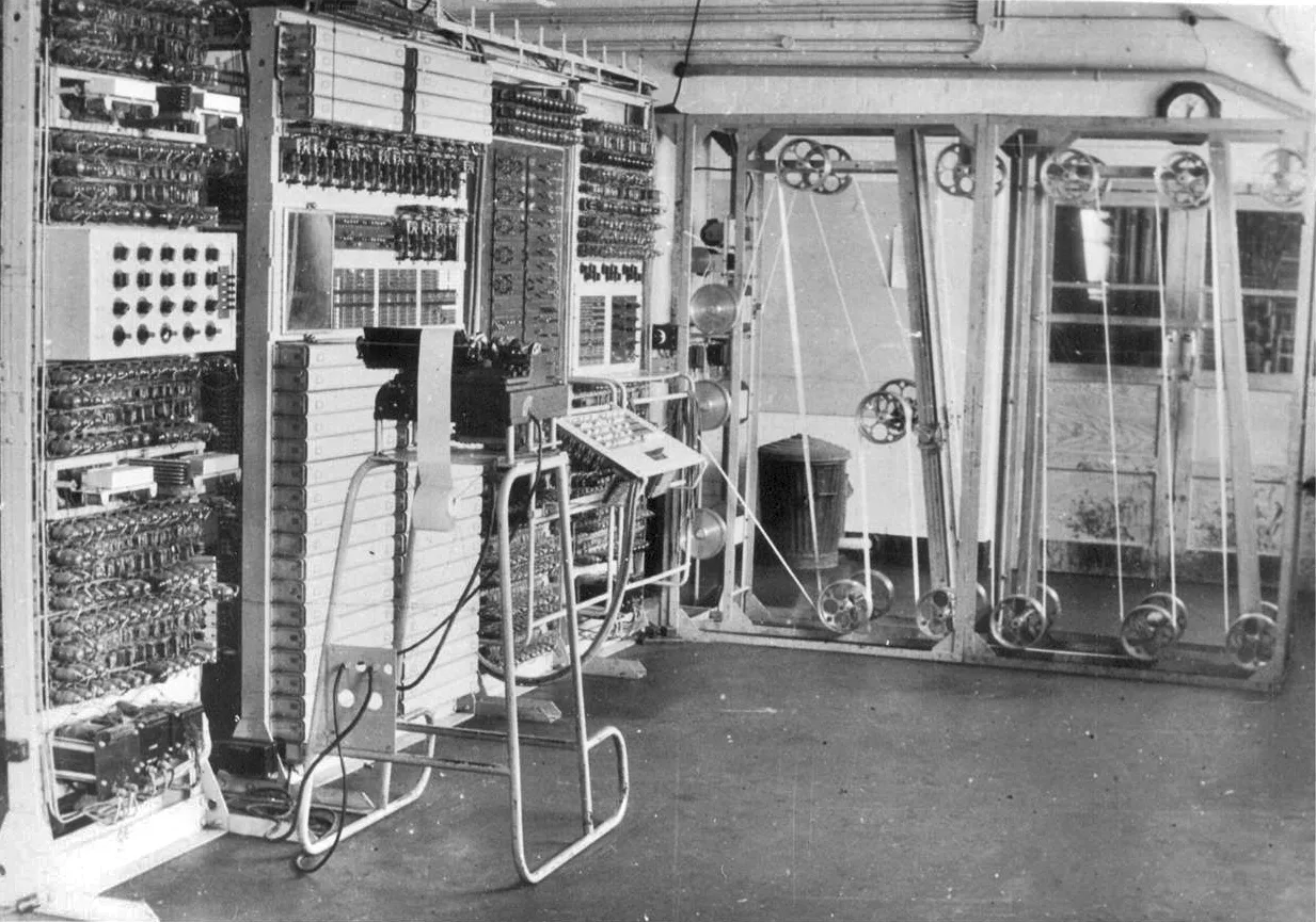 Colossus 10 with its extended bedstead