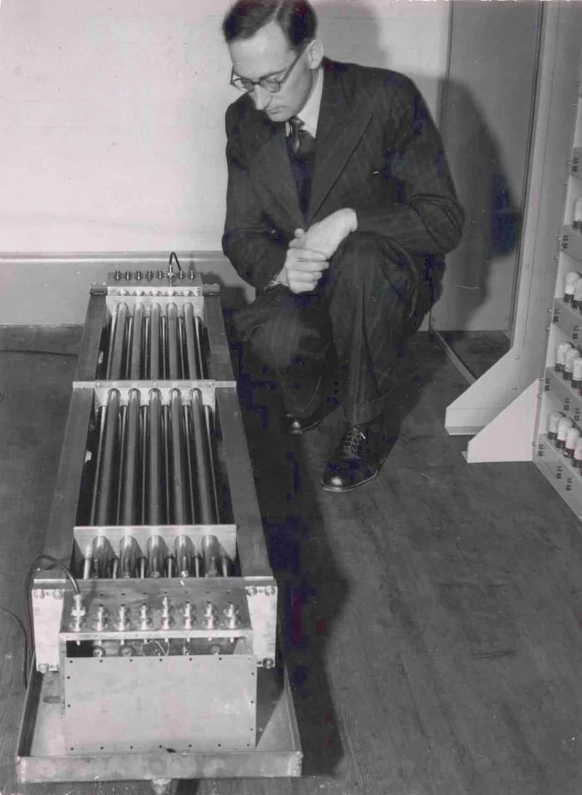Mercury delay line